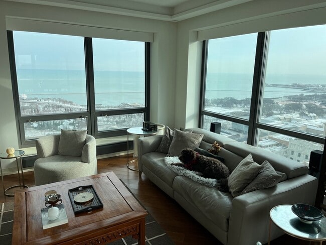 Foto del edificio - 130 N Garland Ct