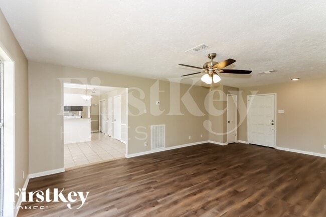 Foto del edificio - 25448 White Oak Ln