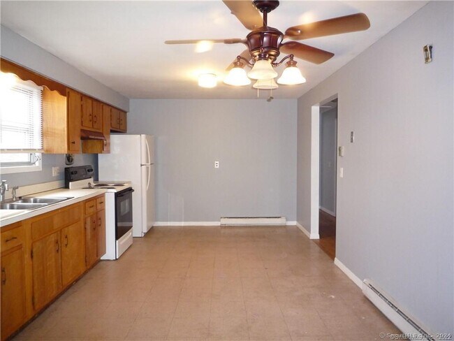 Building Photo - 406 Savin Ave