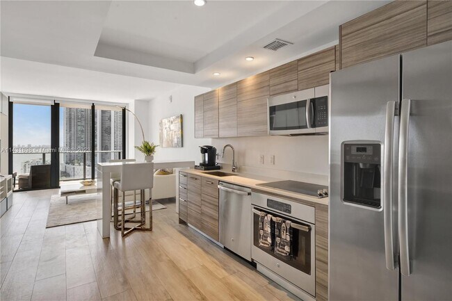 Building Photo - 121 NE 34th St