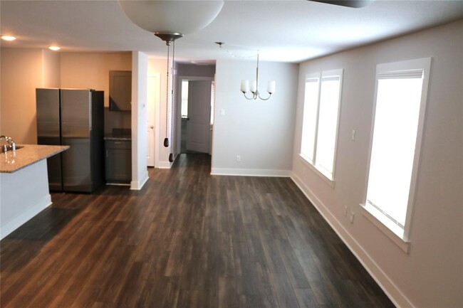 Building Photo - 7015 Highland Cypress Trl