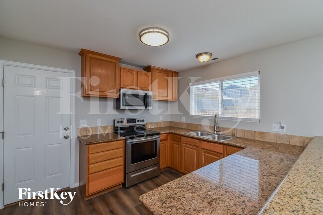 Building Photo - 6255 Sorpresa Ln