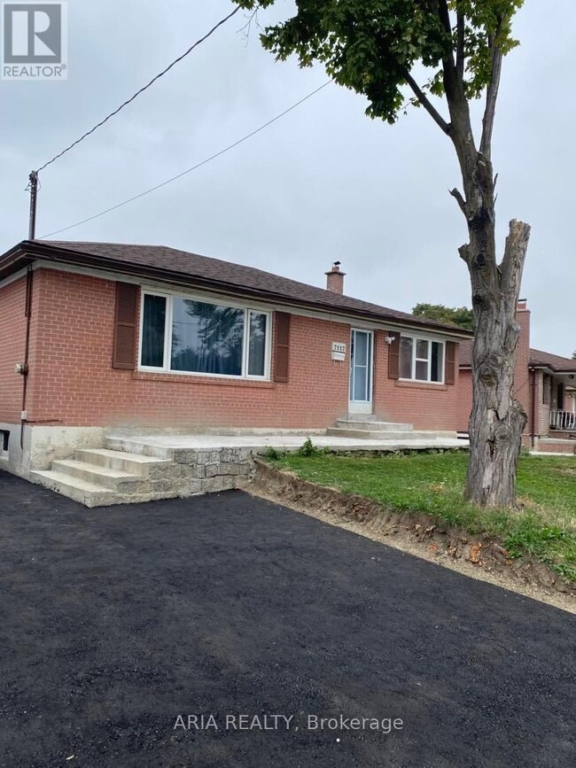 Building Photo - 7117 Justine Dr