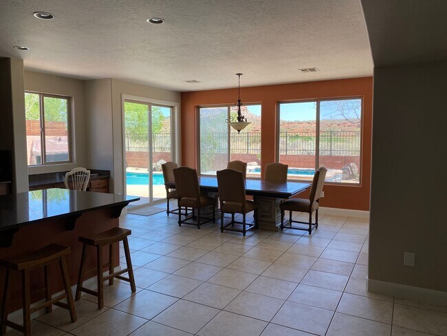 Building Photo - Coral Canyon on Golf Course with POOL- FUR...