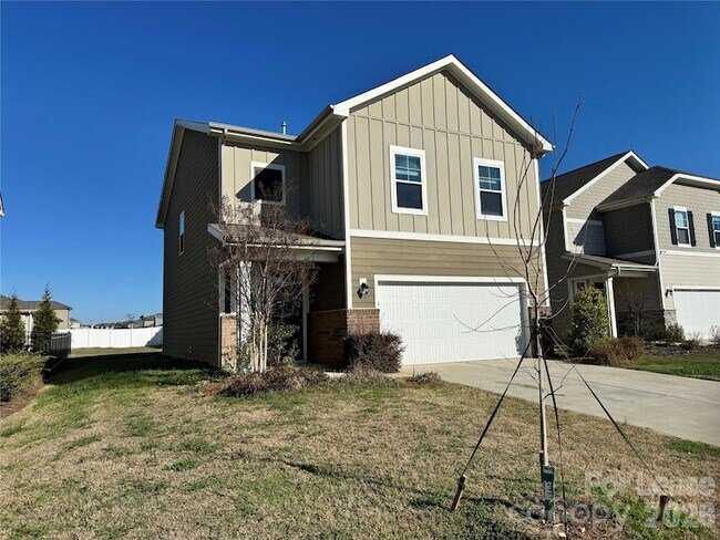 Foto del edificio - 2011 Weddington Pointe Dr