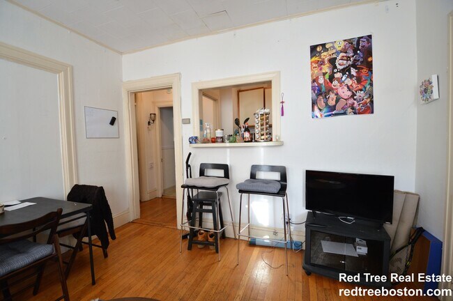 Building Photo - 100 St Mary's St