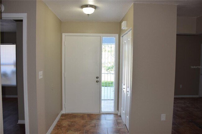 Building Photo - 406 Cart Ct