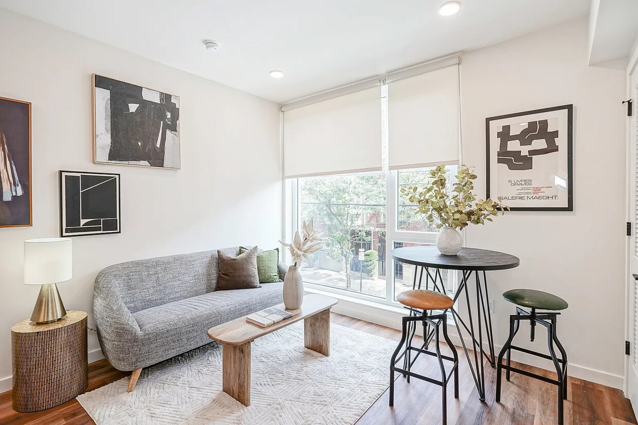 Foto principal - 1301 Bainbridge St