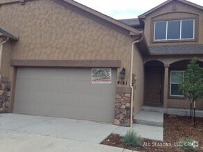 Building Photo - 4141 Pk Vlg Grv