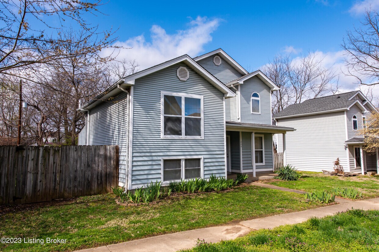Primary Photo - 804 Goullon Ct