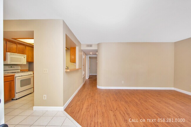 Foto del edificio - 9322 Twin Trails Dr