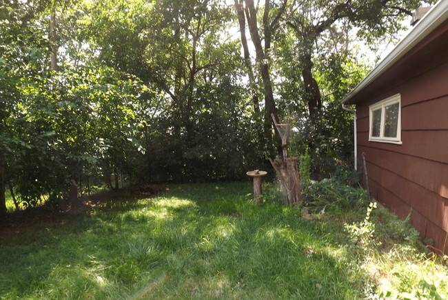 Building Photo - Updated 2 Bedroom Ranch Home!