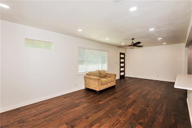 Building Photo - 206 S Dorothy Dr