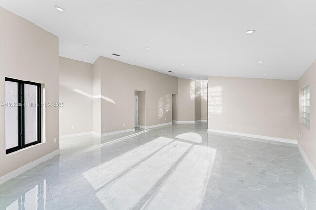 Foto del edificio - 9940 SW 155th Ave