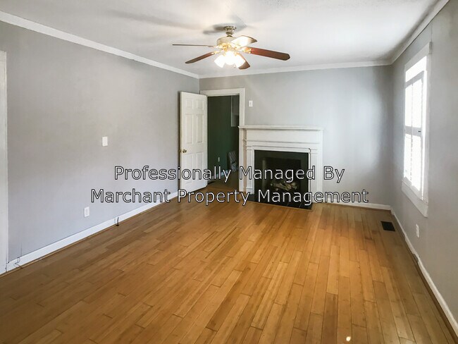 Building Photo - 235 W Hillcrest Dr