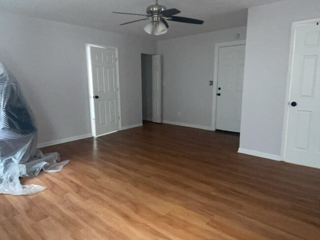 Foto del edificio - 3611 N Sacramento Ave