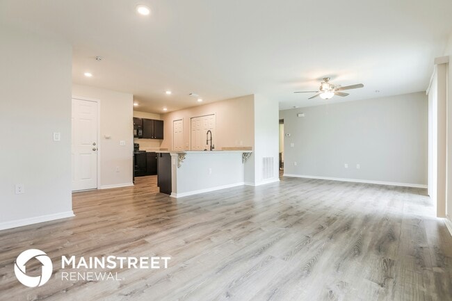 Foto del edificio - 1089 Knotty Pine Ave
