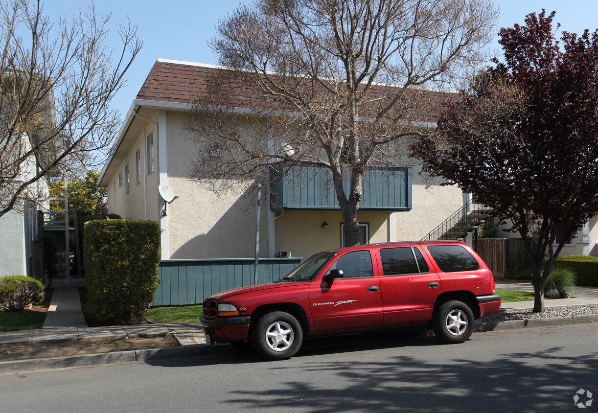 Building Photo - 1124 Paloma Ave