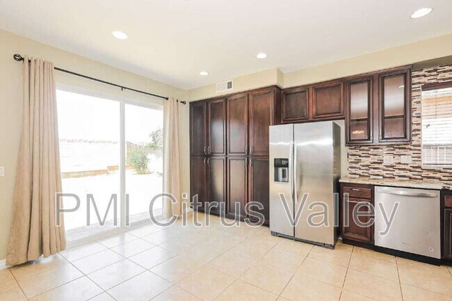 Foto del edificio - 28560 Sunridge Ct