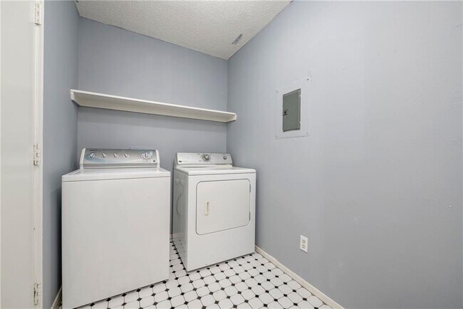 Foto del edificio - 3408 W Olive St