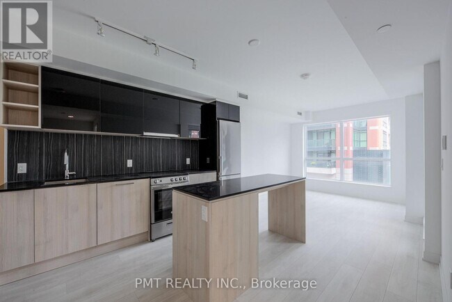 Building Photo - 31 Tippett Rd