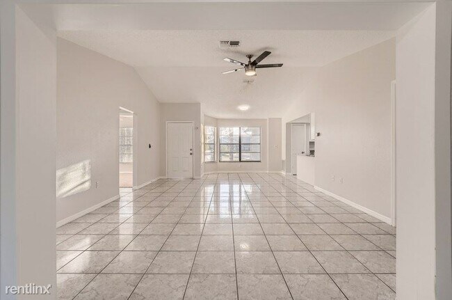 Foto del edificio - 3 br, 2 bath House - 1483 Godfrey Avenue UNIT