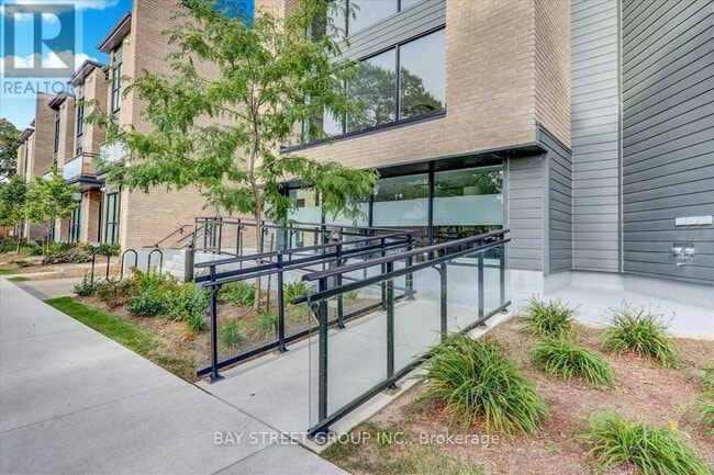 Building Photo - 1 Falaise Rd