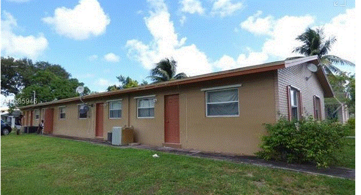 Primary Photo - 497 NW 40 Ct
