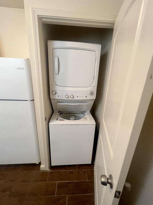 Building Photo - 5311 Avenue O