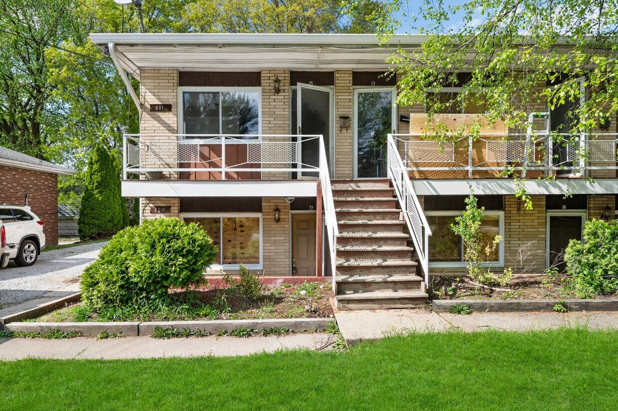 Foto principal - 849-851 E Wilbeth