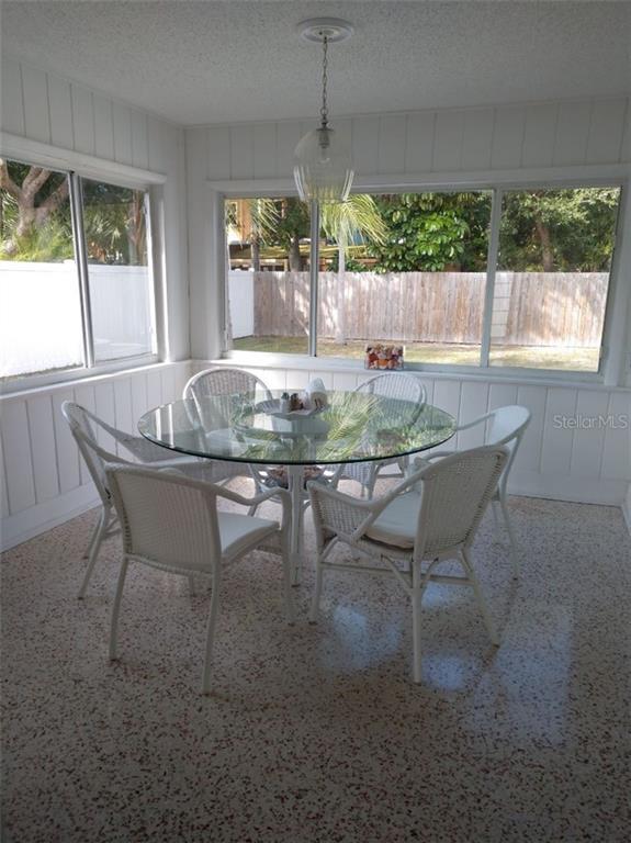 Building Photo - 2510 E Vina Del Mar Blvd