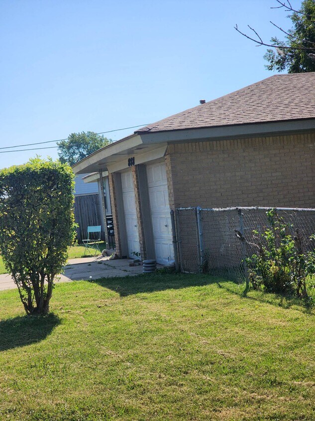 Foto del edificio - 888 NW 14th St