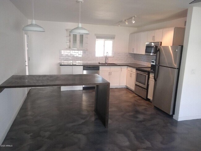 Foto del edificio - 5317 N 11th St