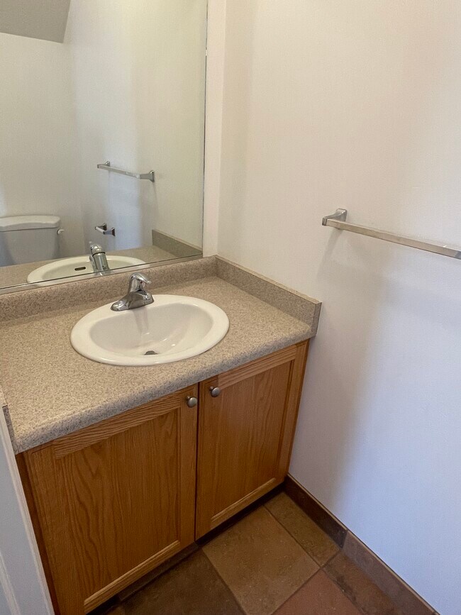 1/2 Bath Vanity - 360 W 300 S