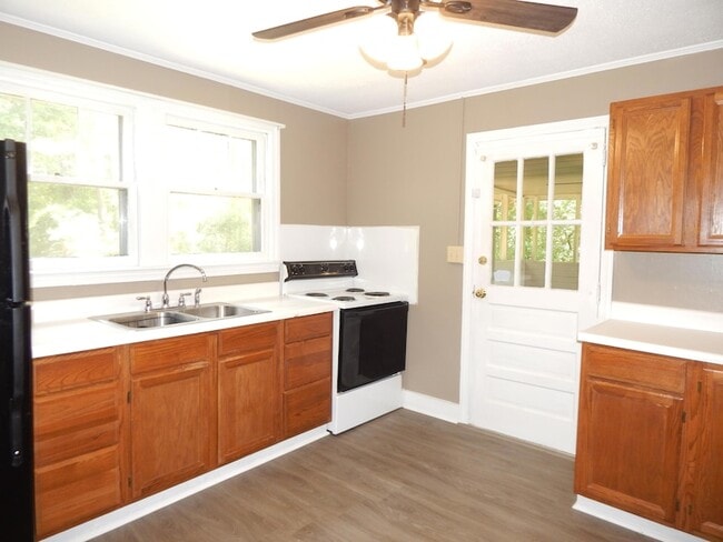 Foto del edificio - 1428 Gray Mare Hollow Rd