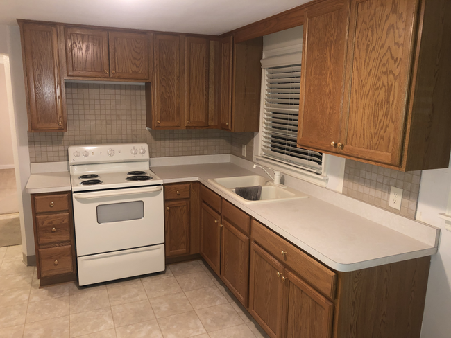Building Photo - 1510 Waverly Plz