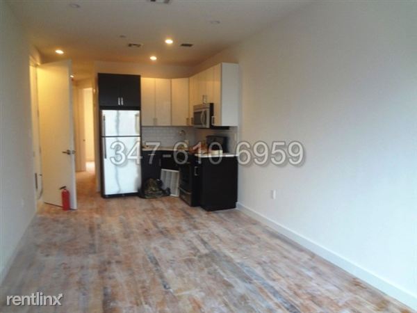 Building Photo - 594 Quincy St
