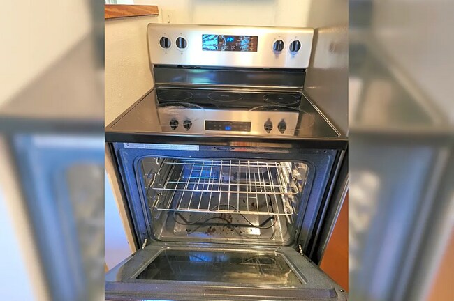 Building Photo - 515 SW 4th Ave