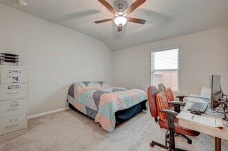 Building Photo - 3206 Dry Creek Dr