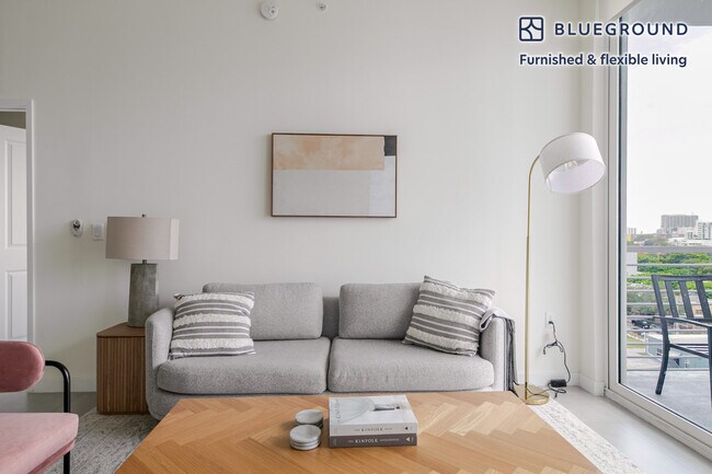 Building Photo - 729 NW 2nd St