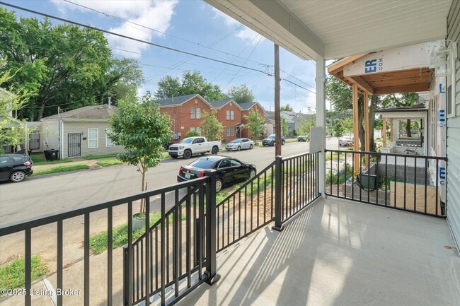 Building Photo - 721 E Caldwell St