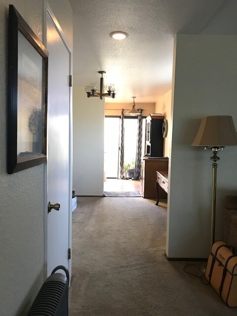 Building Photo - 1085 Highlander Dr