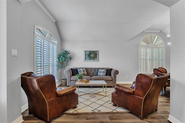 Foto del edificio - 6020 Vineyard Ln