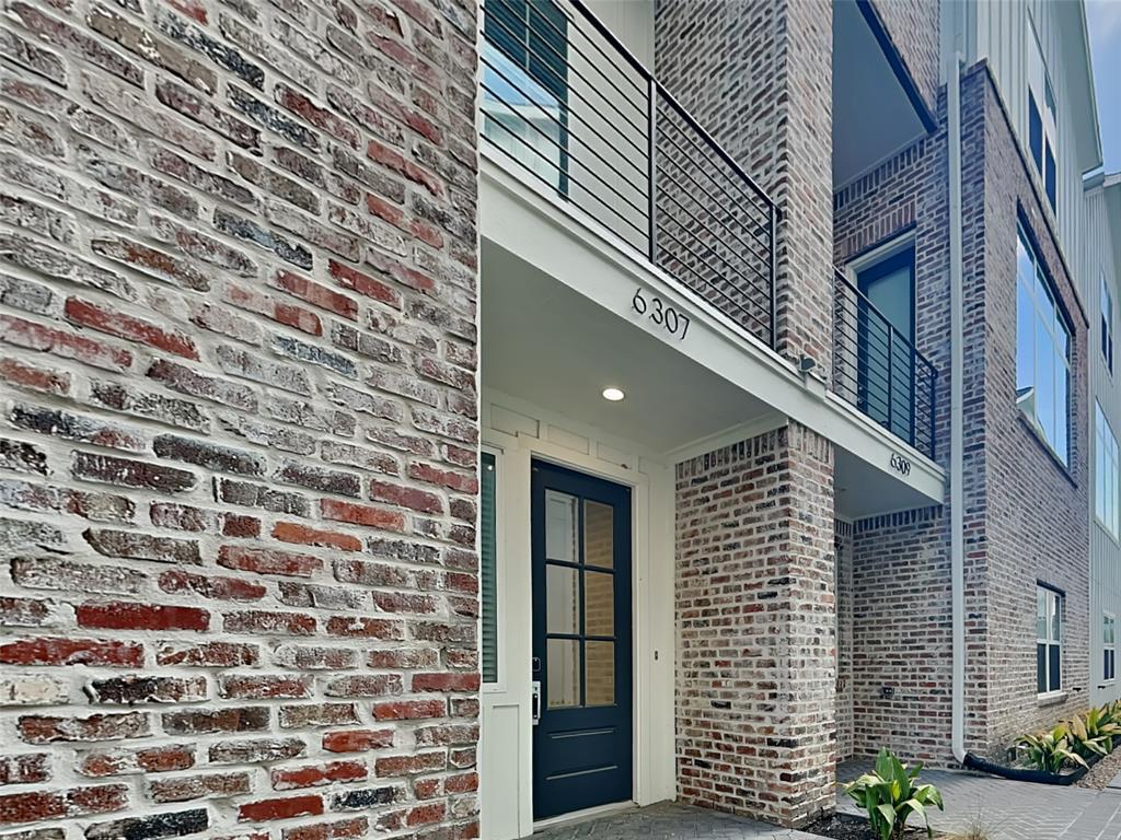 6307 Paddington Bnd Dr, Houston, TX 77008 Condo for Rent in Houston