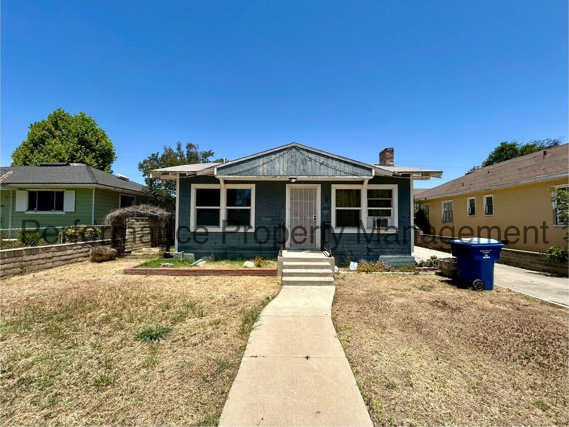 Primary Photo - Charming 2 Bed/1 Bath N Bakersfield Home w...