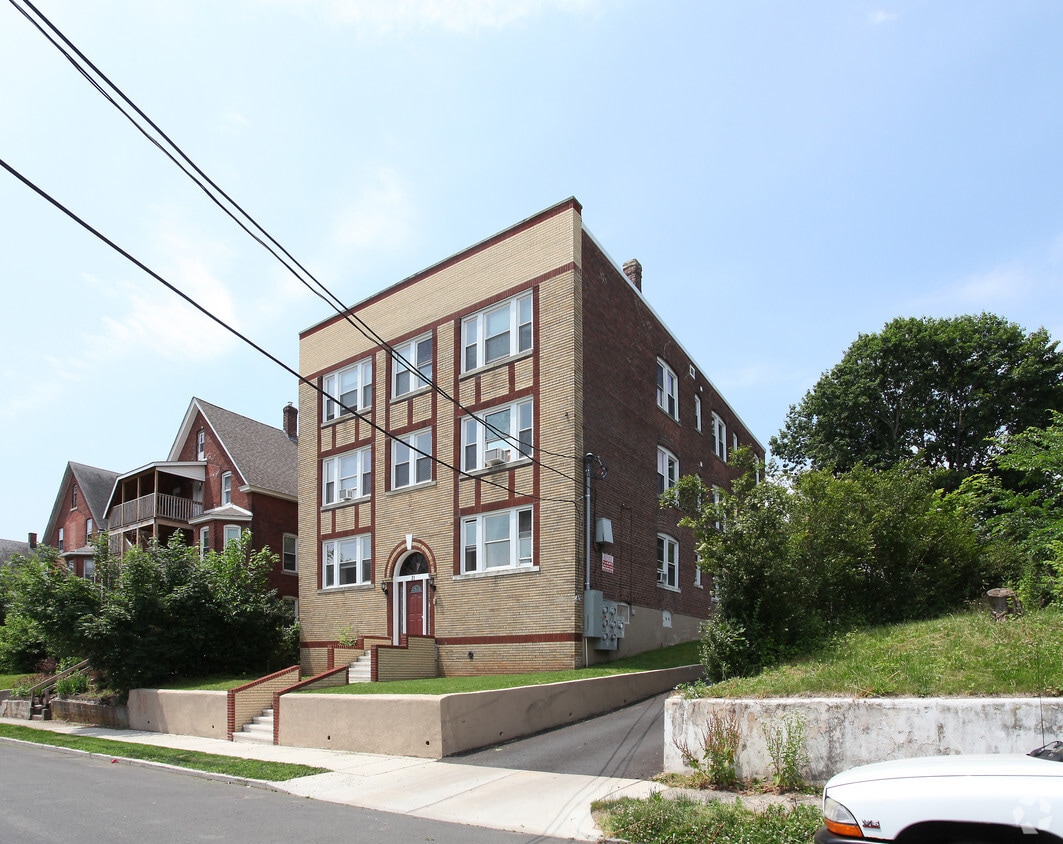 21 Greenwood St, New Britain, CT 06051 Apartments in New Britain, CT