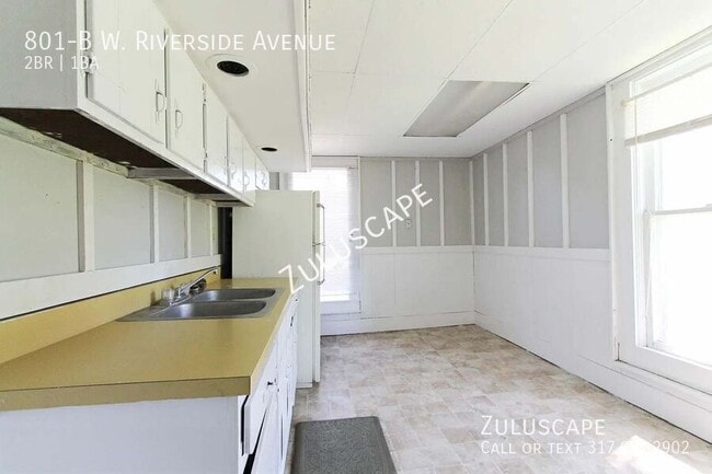 Foto del edificio - 801 W. Riverside Unit B / 2 bedroom 1 bath...