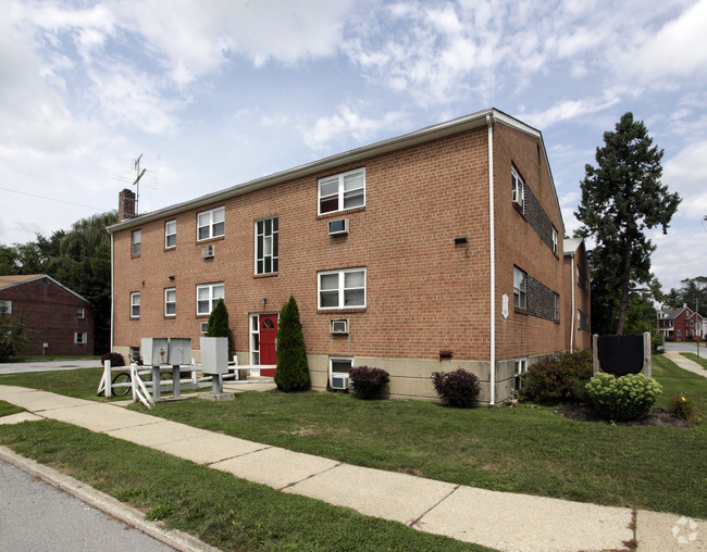 Foto del edificio - Chestnut Village Apartments