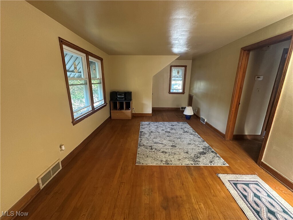 644 W Judson Ave Youngstown, OH 44511 – photo 3