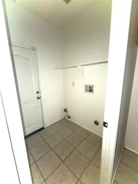 Foto del edificio - 14344 Honey Hill St